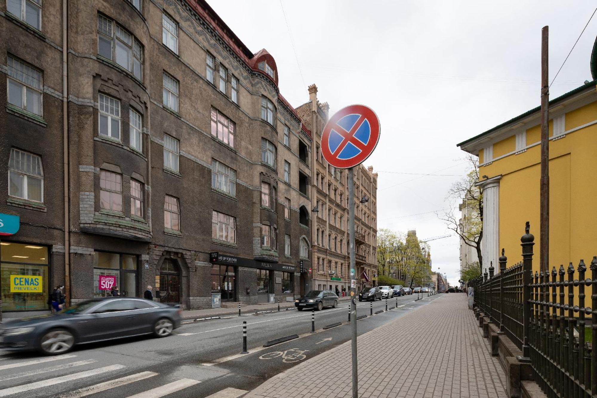 Brivibas Yard Apartment With Parking In City Center Riga Ngoại thất bức ảnh
