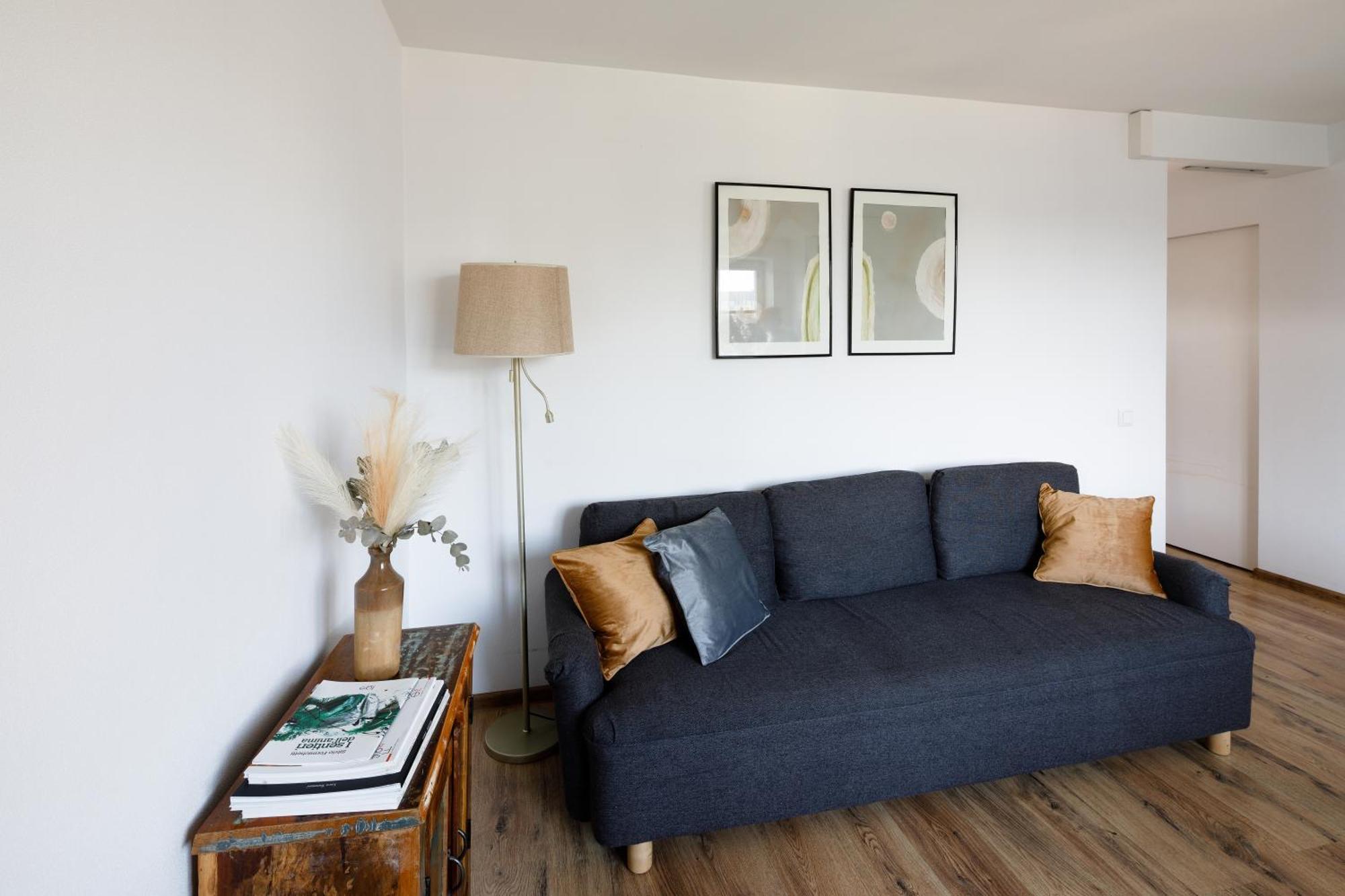 Brivibas Yard Apartment With Parking In City Center Riga Ngoại thất bức ảnh