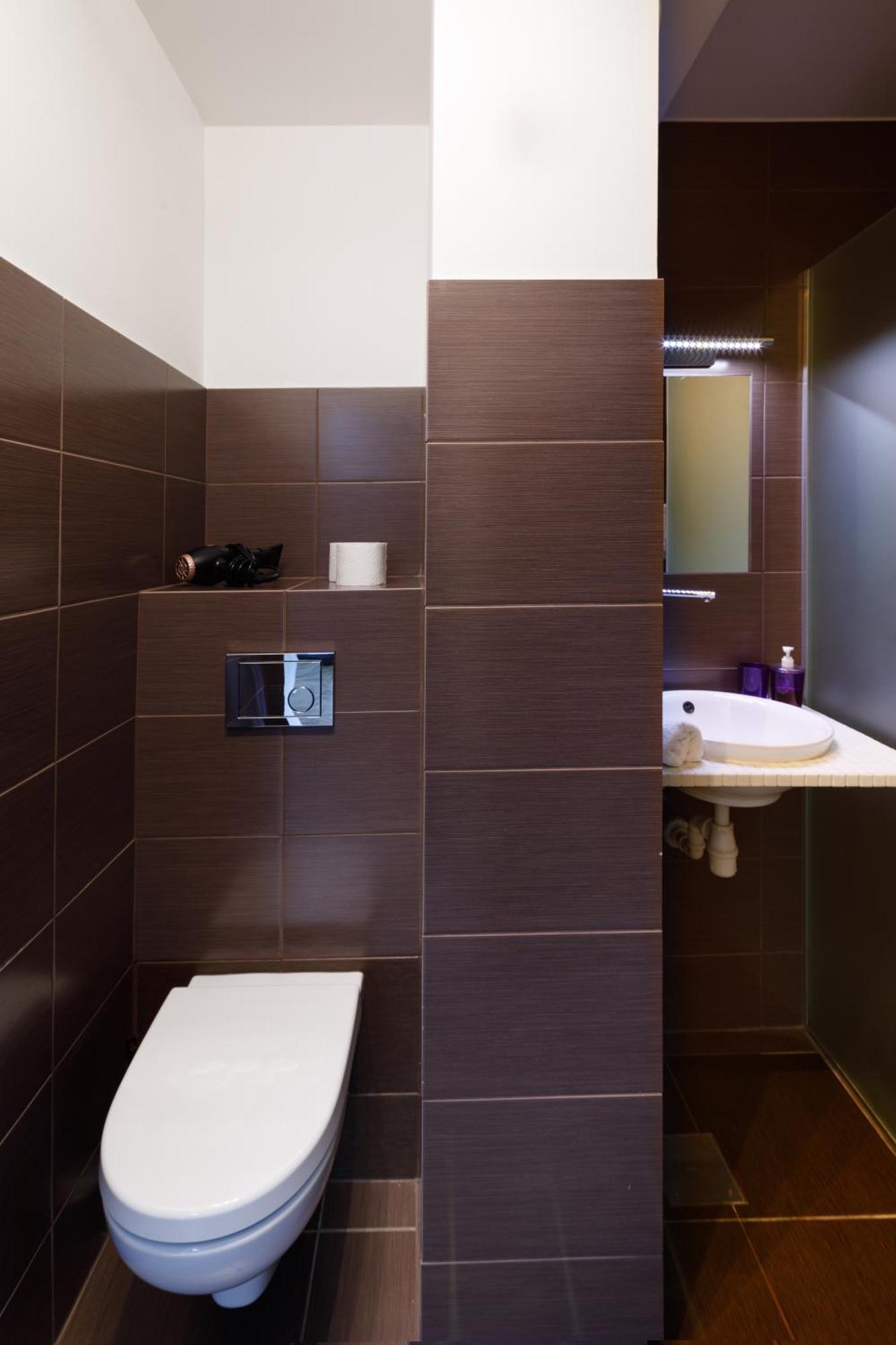 Brivibas Yard Apartment With Parking In City Center Riga Ngoại thất bức ảnh