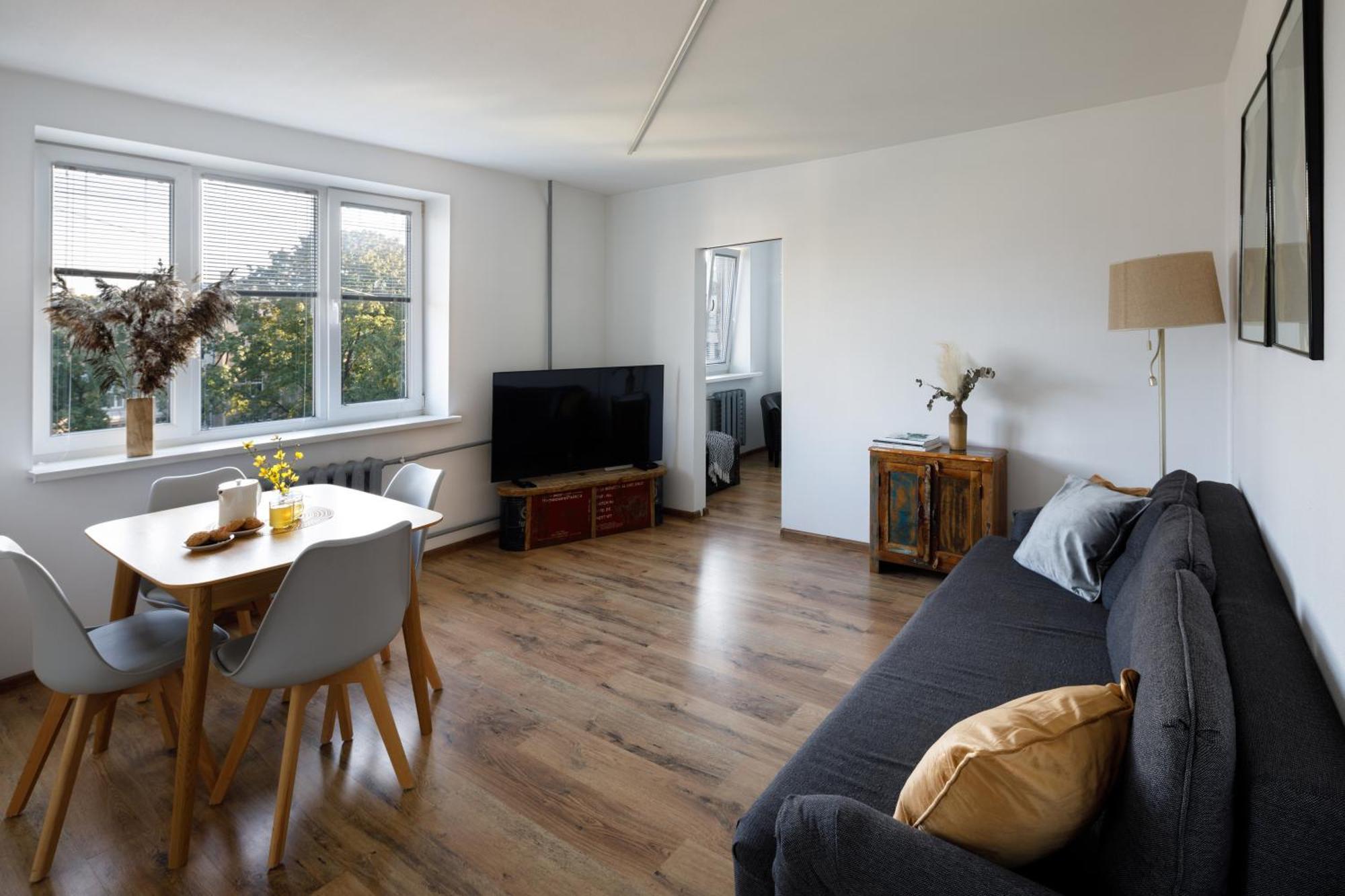 Brivibas Yard Apartment With Parking In City Center Riga Ngoại thất bức ảnh